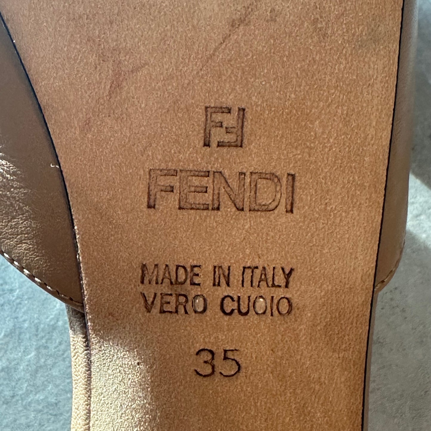 Fendi Leather Beige heels