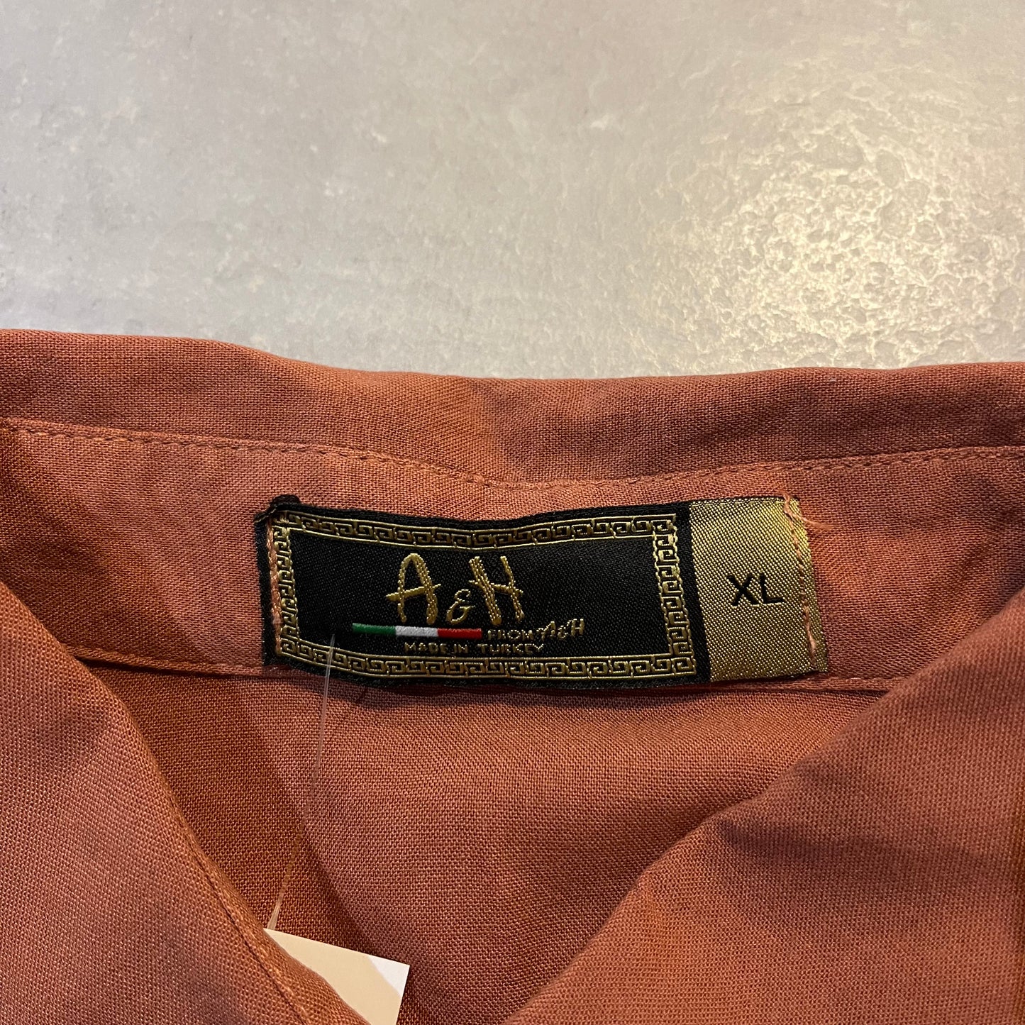 A & H Buttoned Blouse