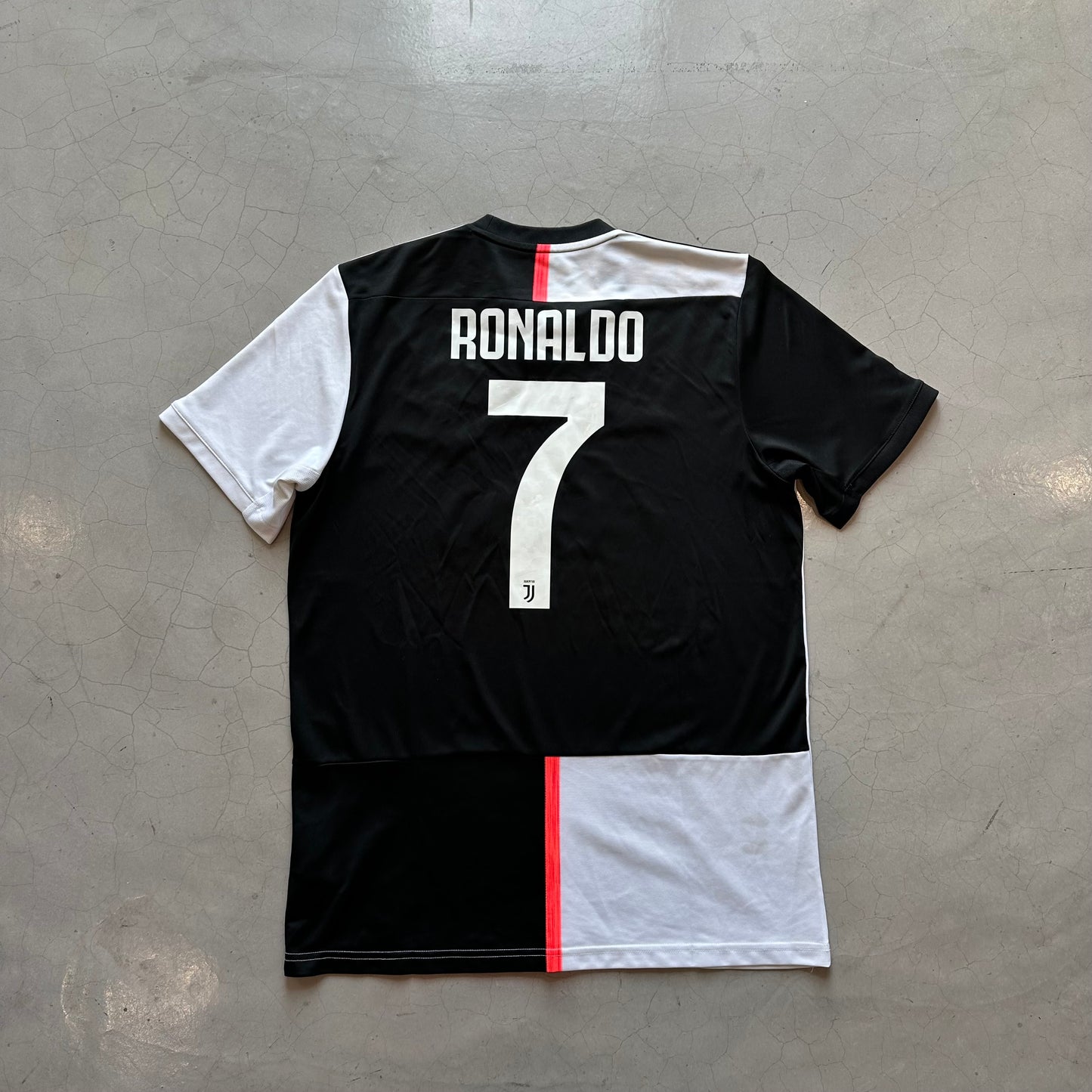Juventus 2019 Home Jersey (Ronaldo)