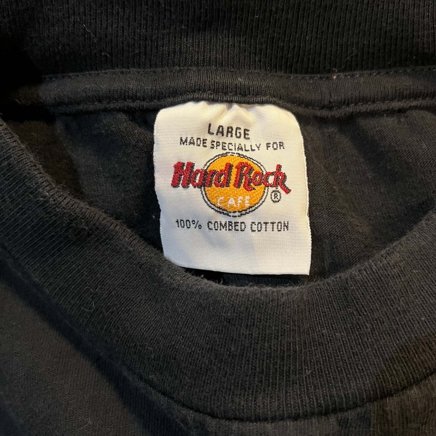 Vintage 2001 Hard Rock Cafe World Tour Bahrain T-Shirt