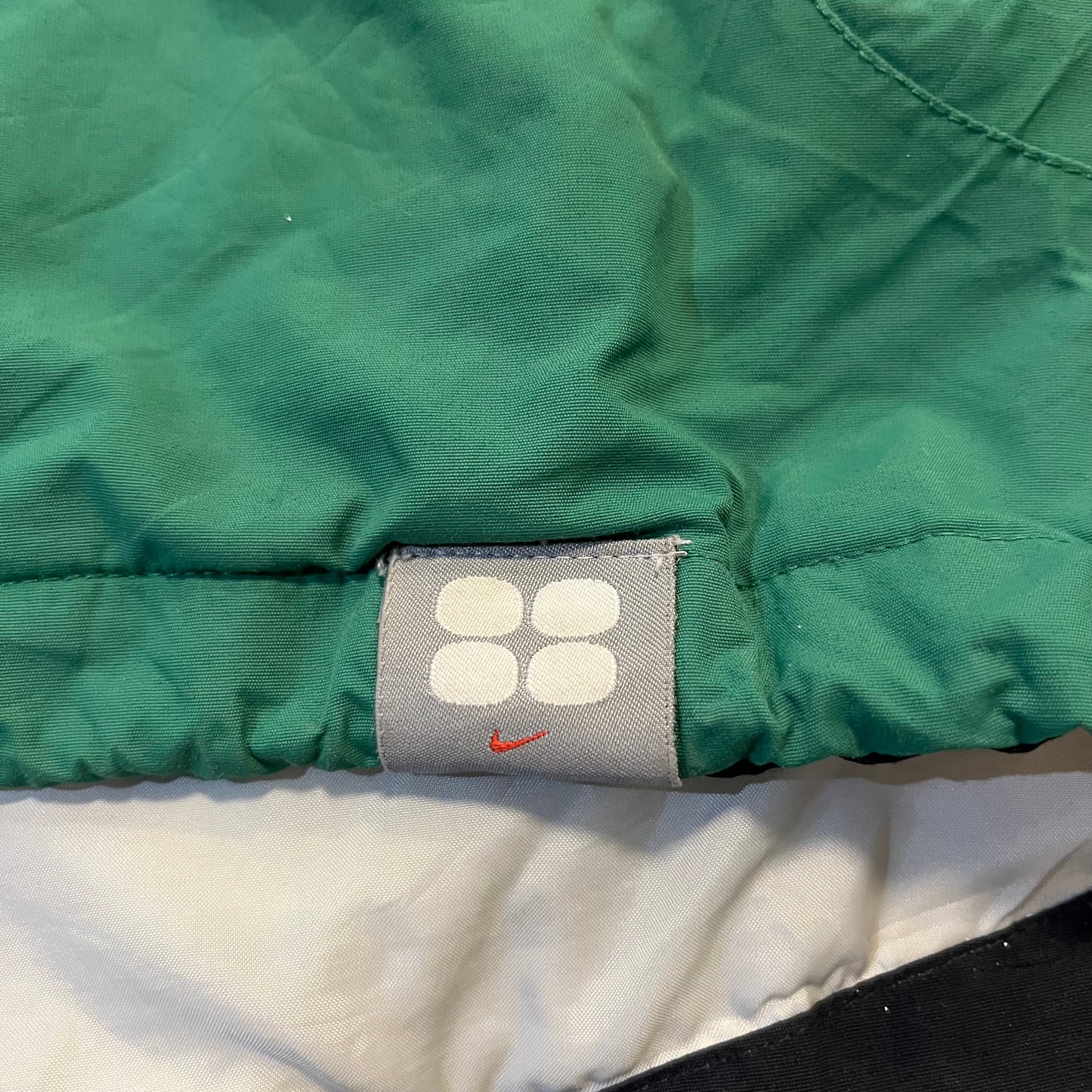 Vintage Y2K Nike Green Windbreaker