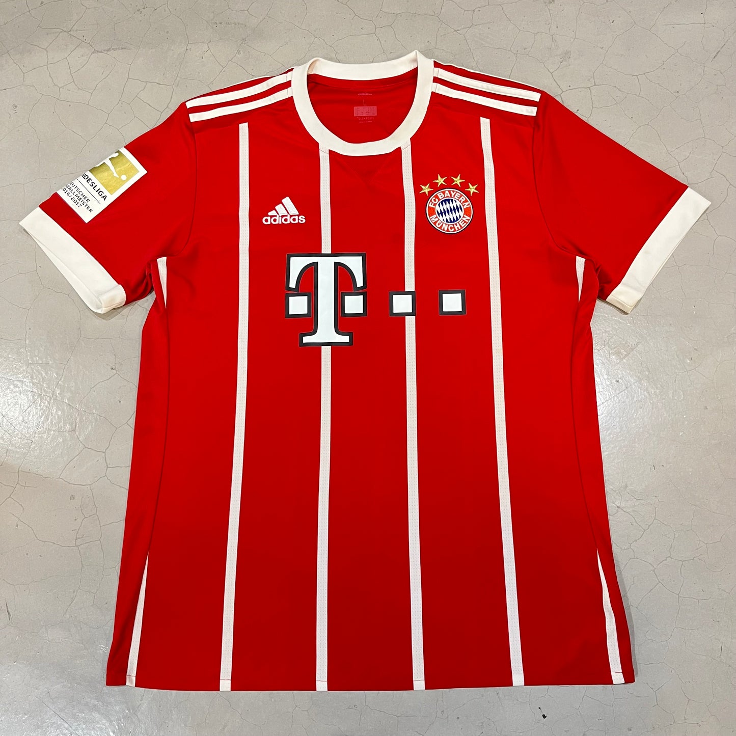 Bayern Munchen 2016 Home (Robben)