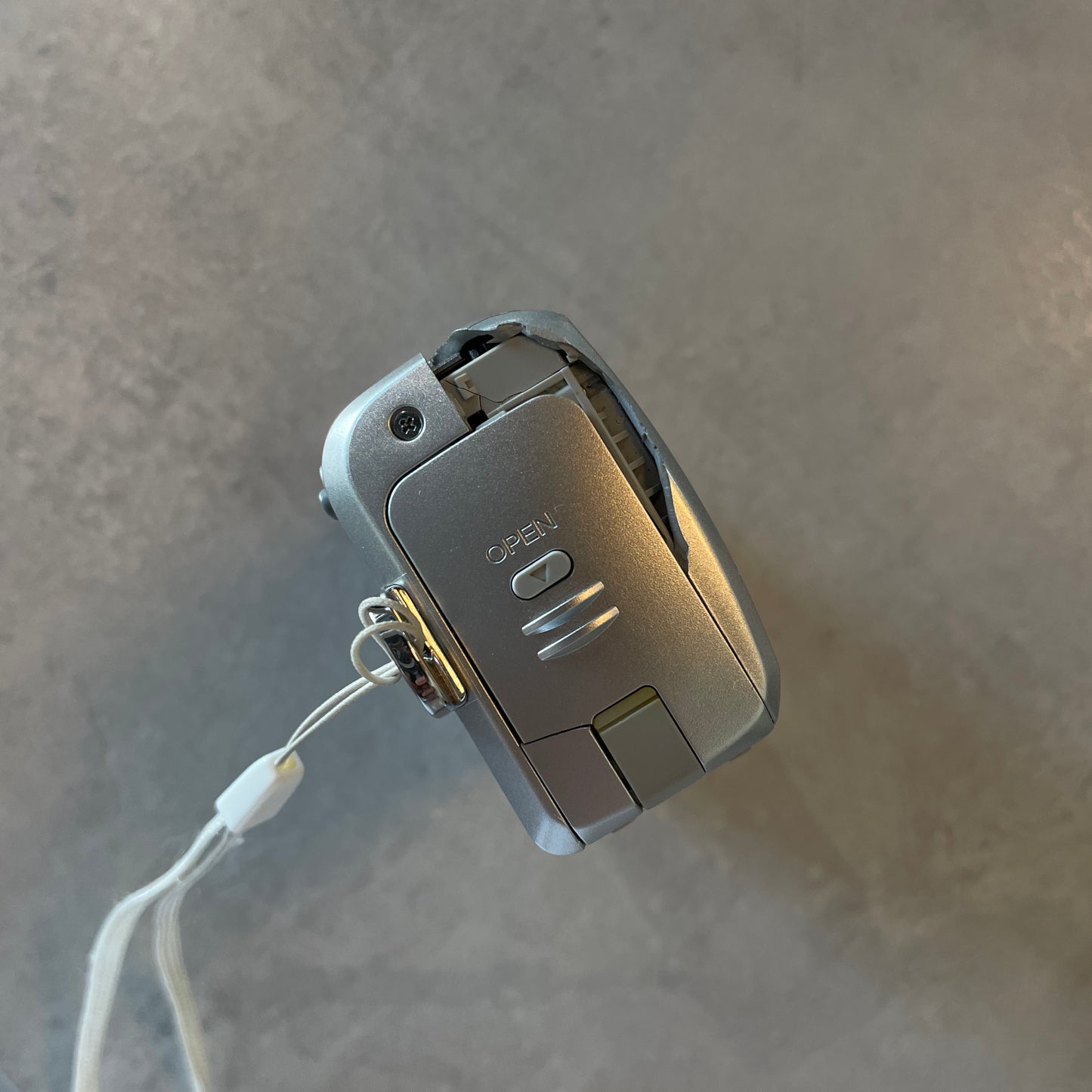 Sony Cybershot DSC-S40 (2005)