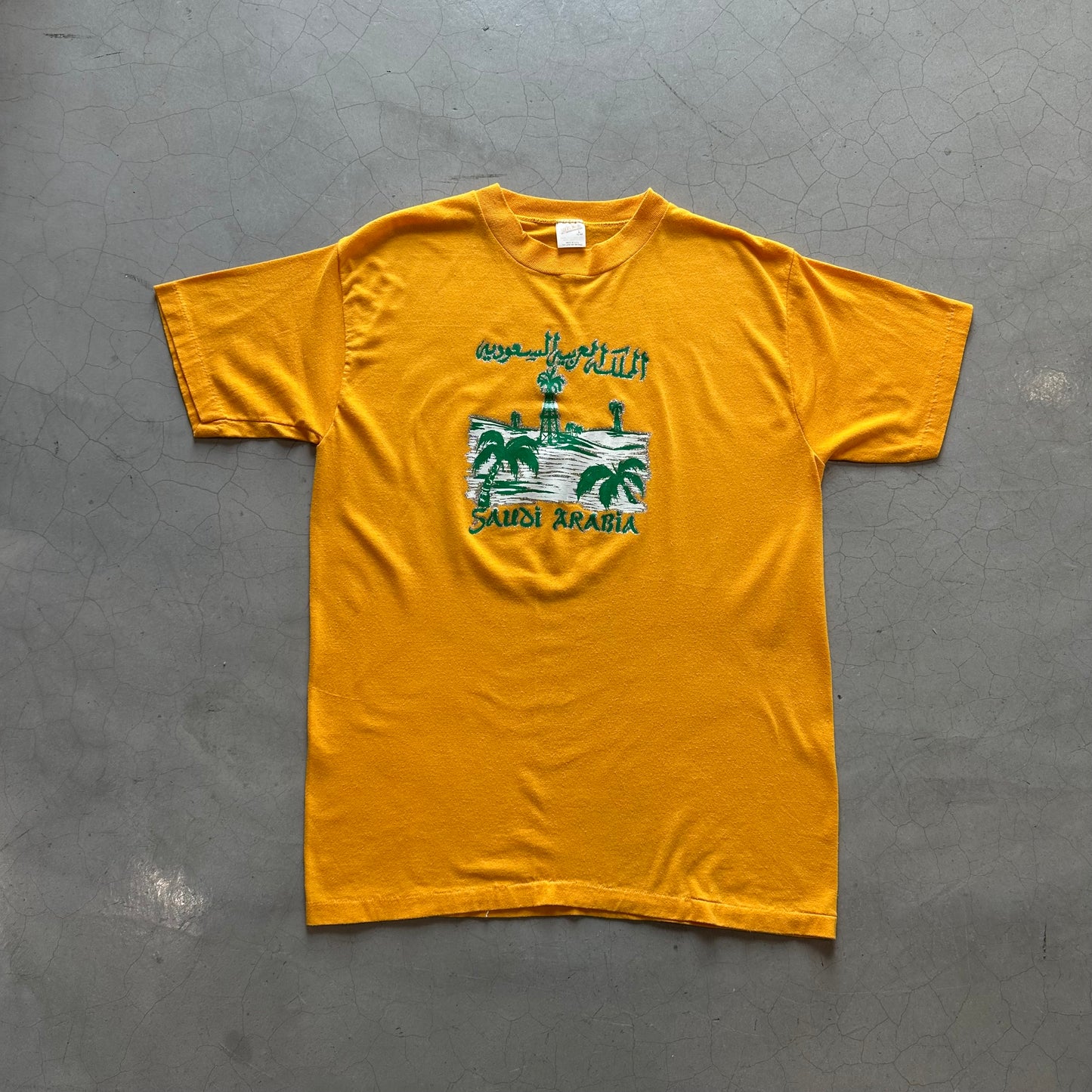 Vintage 80’s Saudi Arabia Glittery Print T-shirt