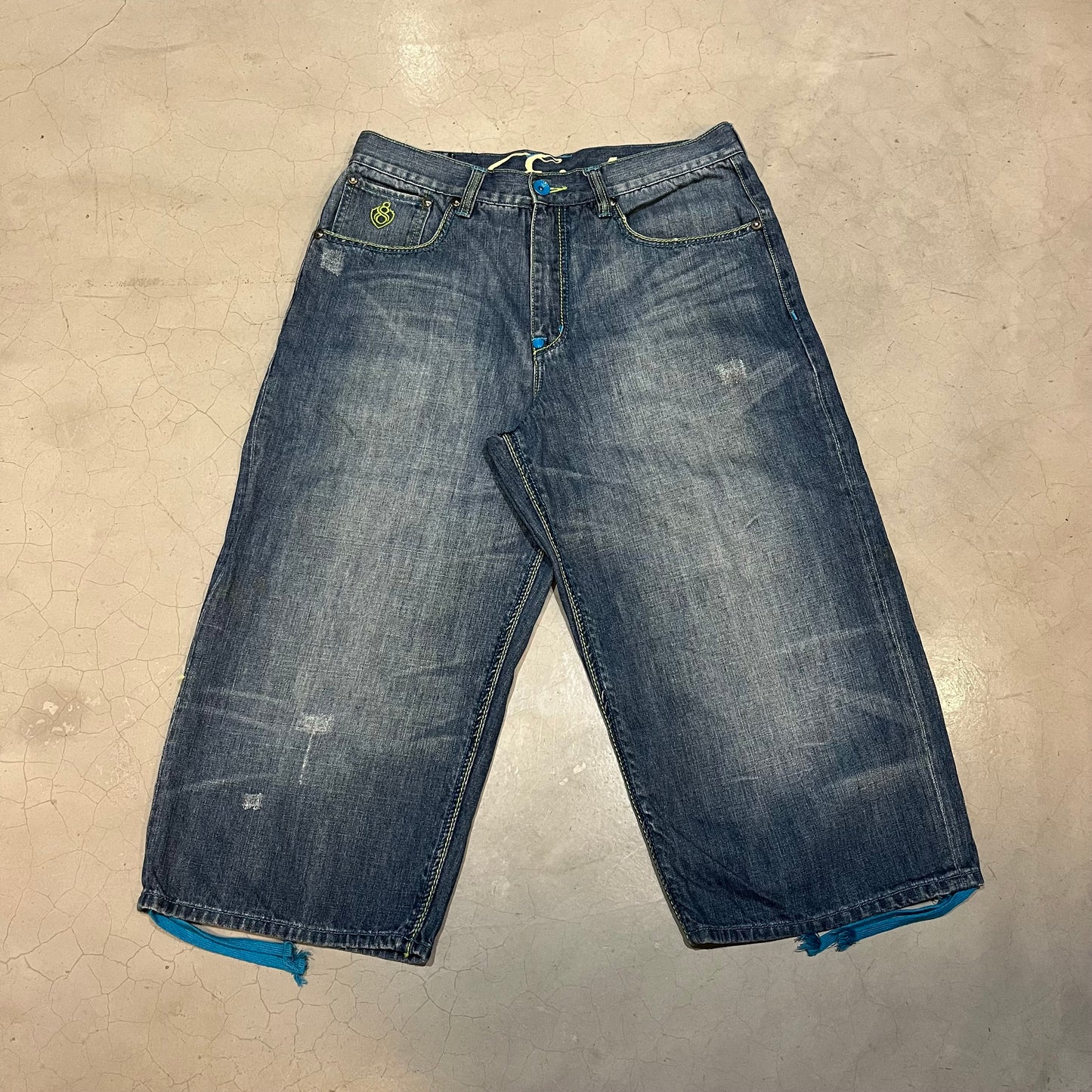 Eight 732 Long Baggy Jorts