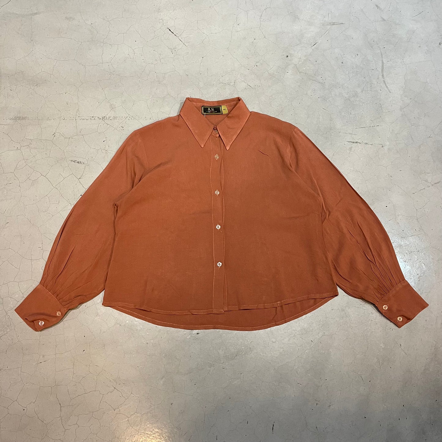 A & H Buttoned Blouse