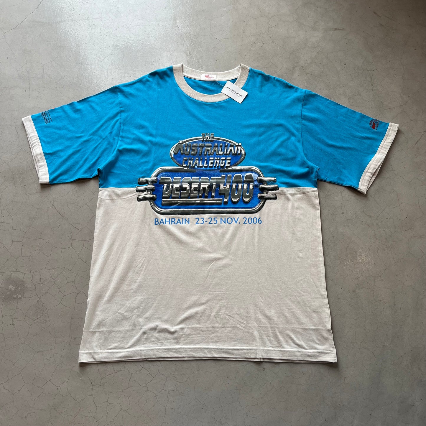 Vintage 2006 Palace Desert 400 Bahrain T-shirt