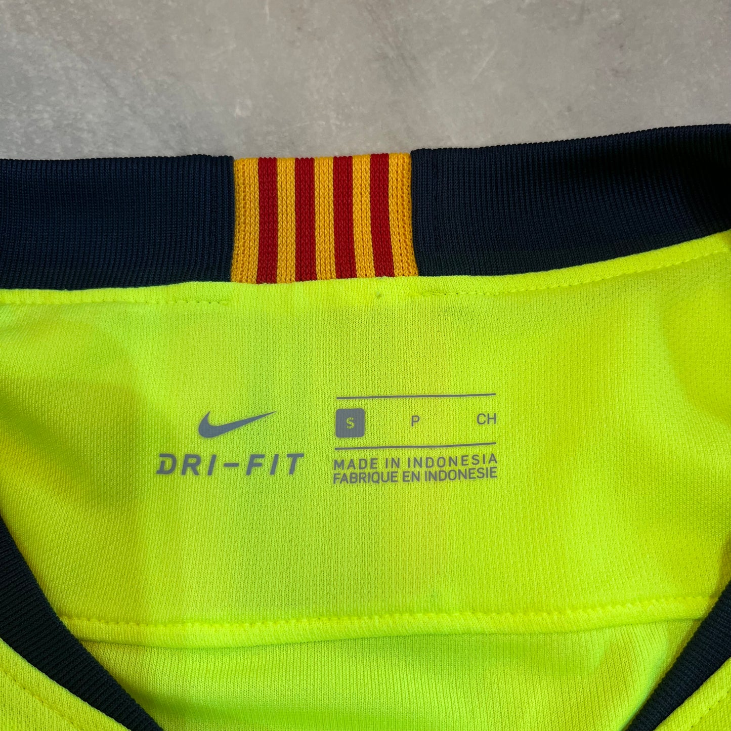 FC Barcelona 2018-19 Away Longsleeve Kit