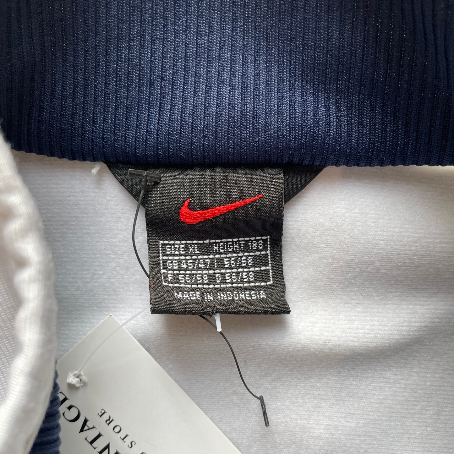 Vintage 90’s Nike Script Windbreaker