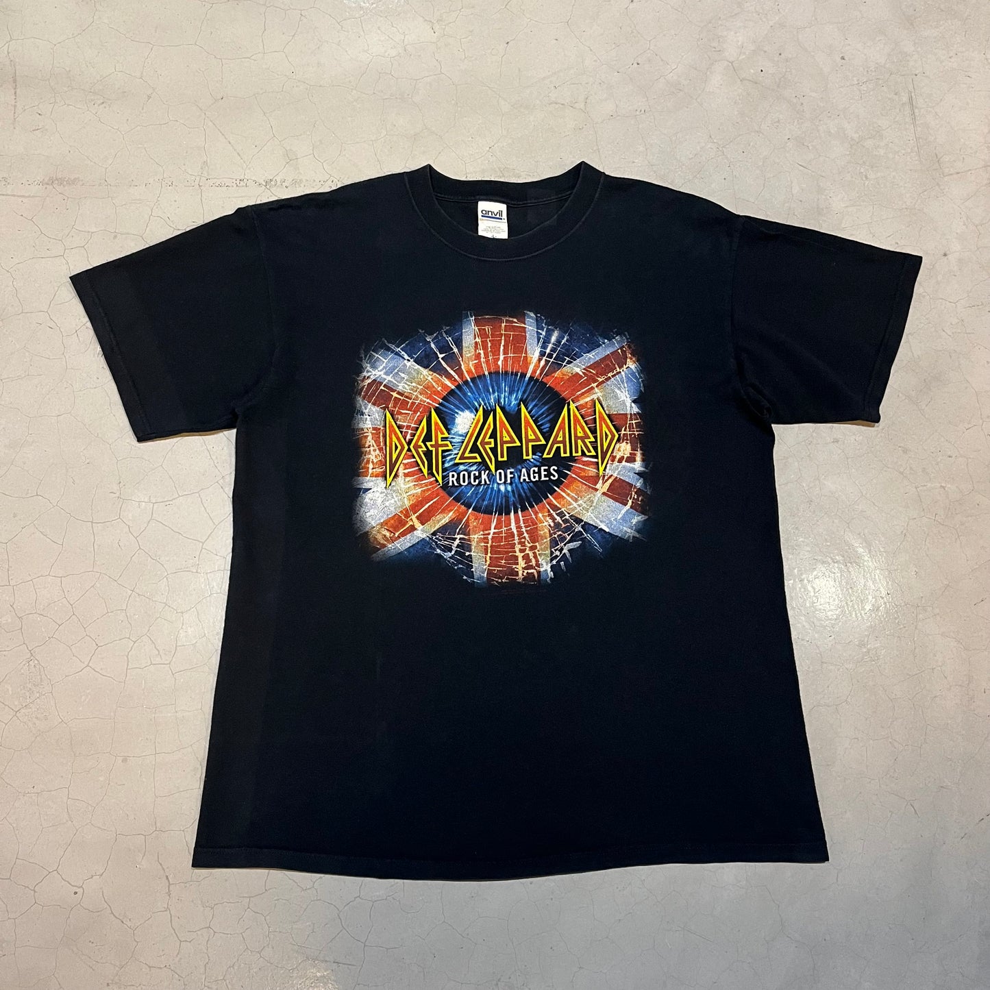 Vtg 2005 Def Leppard Rock of Ages Tour Tee