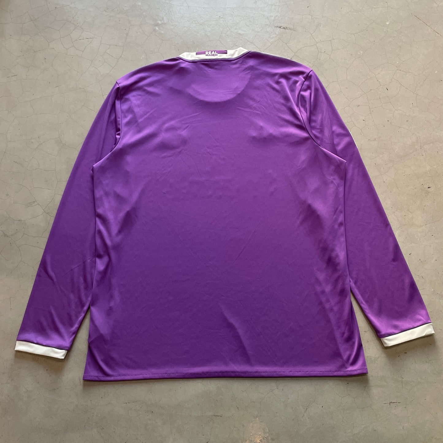 Real Madrid 2016 Away Longsleeve Kit