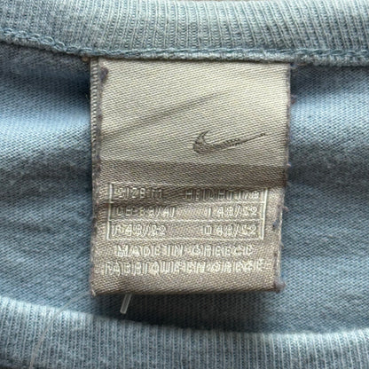 Vintage Nike T-shirt Maroon sleeve