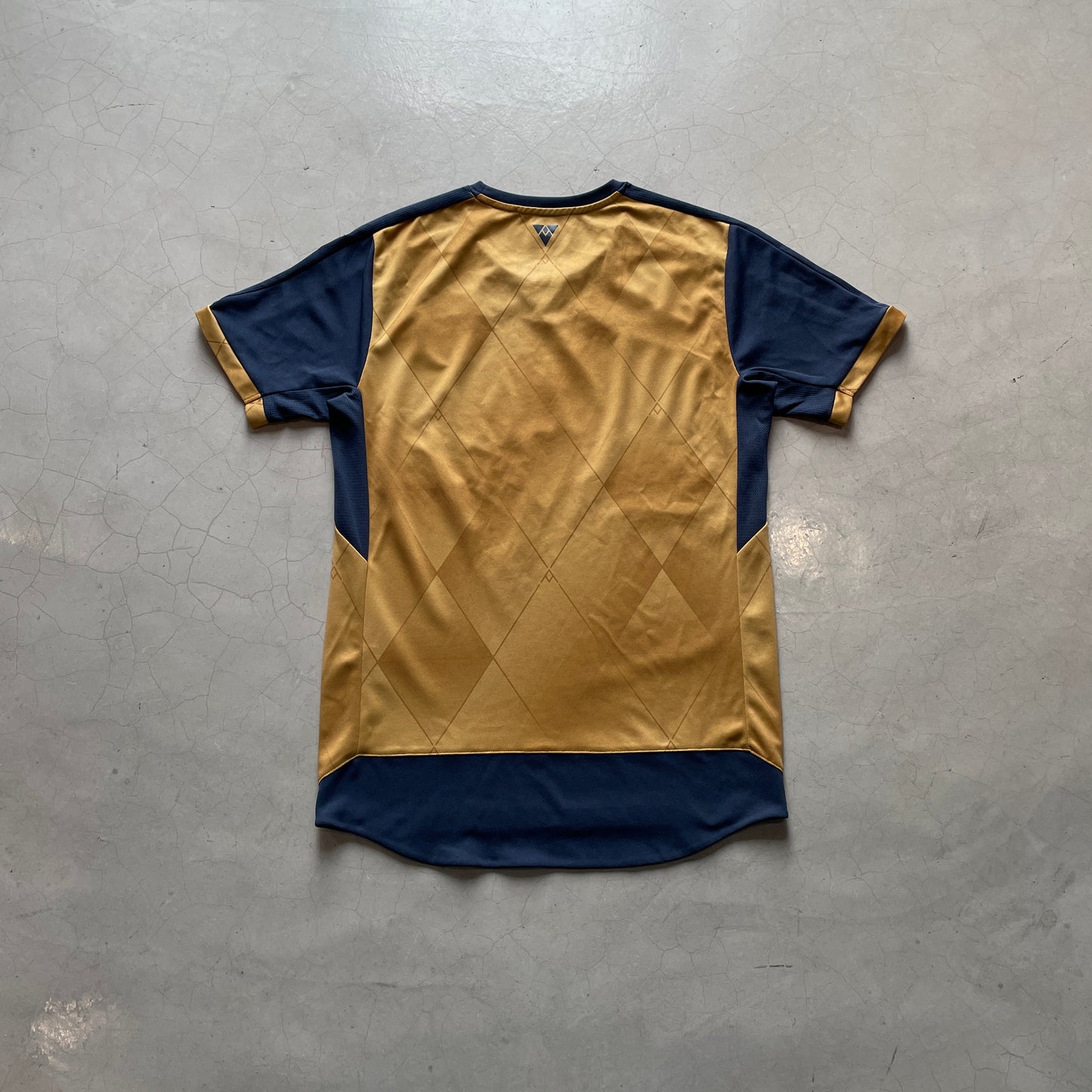 Arsenal 2015-2016 Away Kit