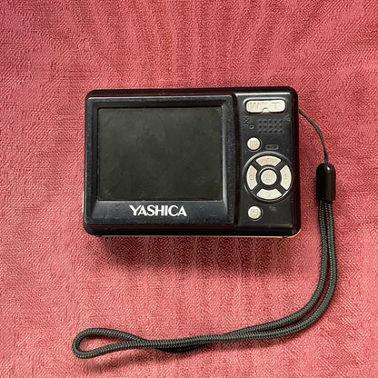 Yashica EZ Digital F524