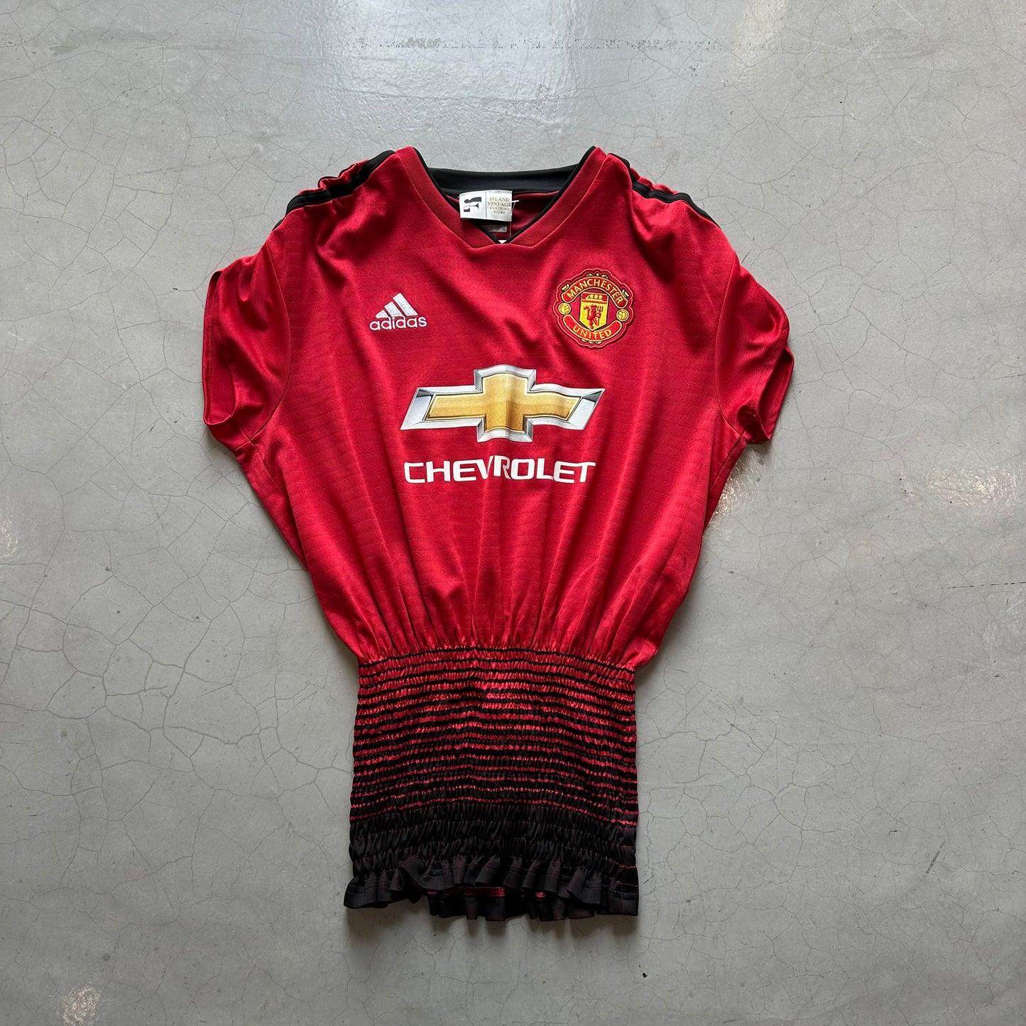 Fifi Al Shakar x Island Vintage Reworked Man United Top