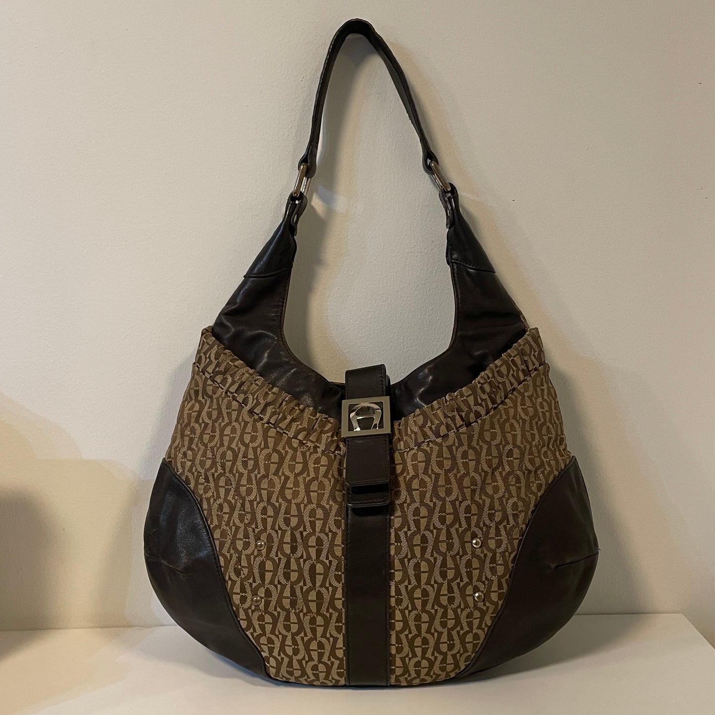 Vtg Aigner Brown Hobo Bag