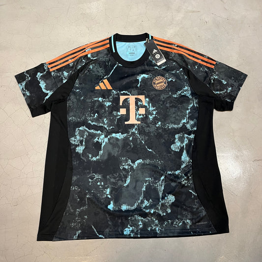 Bayern Munchen 2024 Away Jersey (Deadstock)