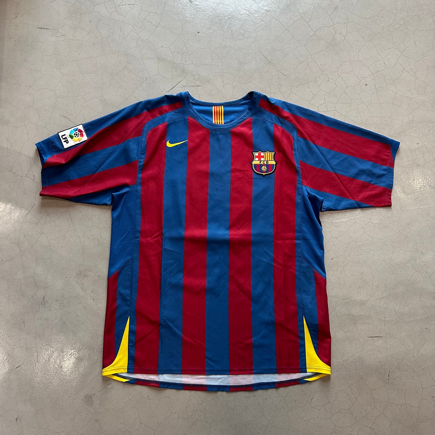 FC Barcelona #20 Deco 2005-2006 Home Kit