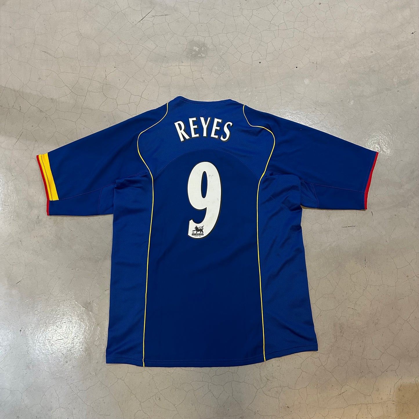 Arsenal FC #9 Reyes 2004-2006 Away Kit