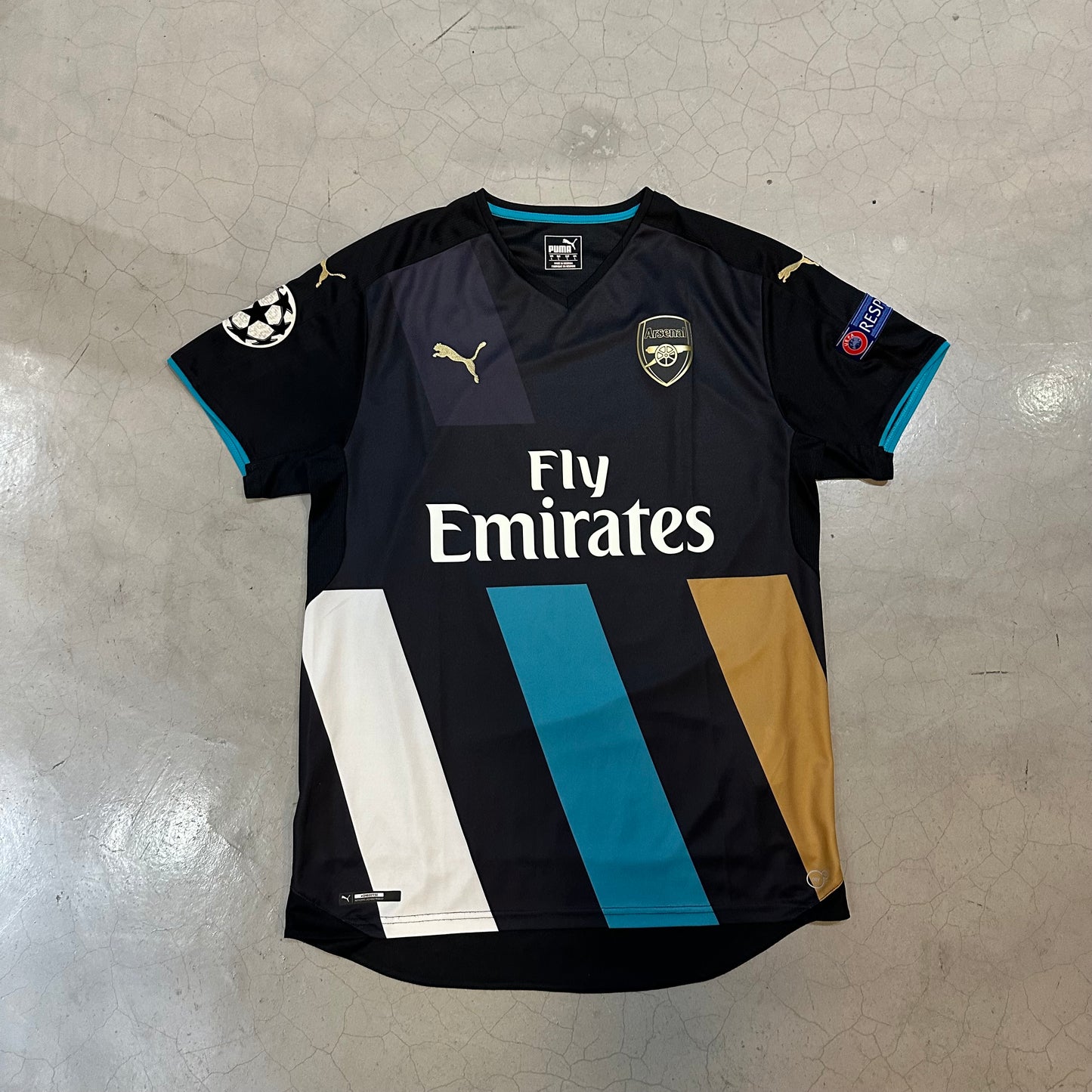 Arsenal FC #11 Ozil 2015-2016 Third Kit