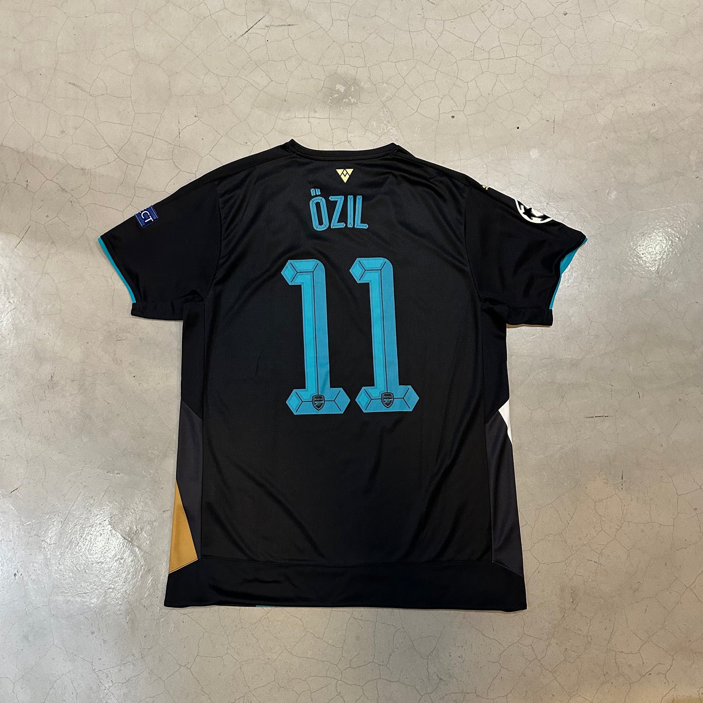 Arsenal FC #11 Ozil 2015-2016 Third Kit