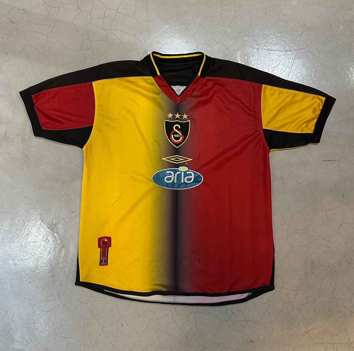 Galatasaray 2003-2004 Home Kit