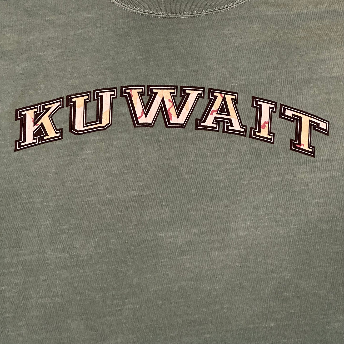 Vintage 90's Kuwait Camo Text Graphic T-Shirt