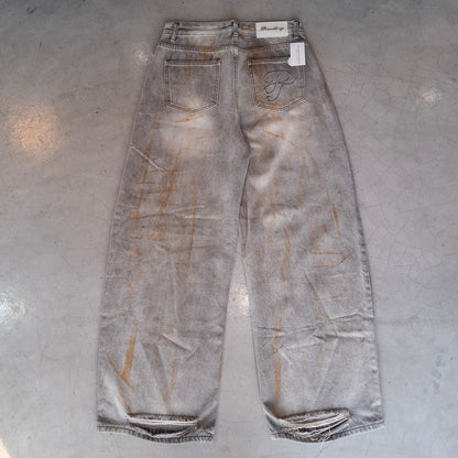 Promthong Baggy Distressed Jeans
