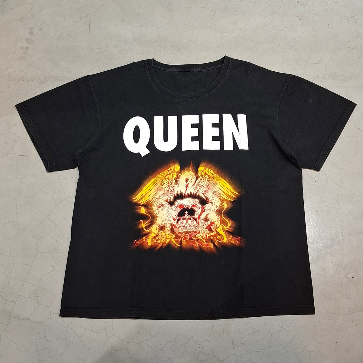 Queen Tee