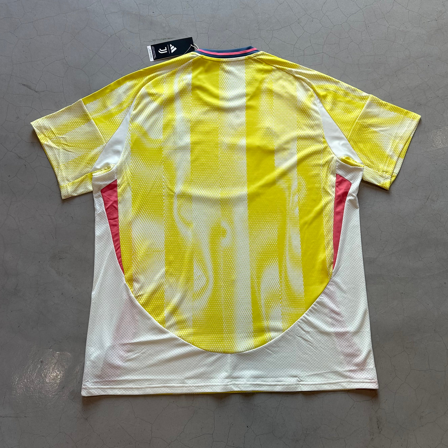 DEADSTOCK Juventus 2024-25 Away Kit