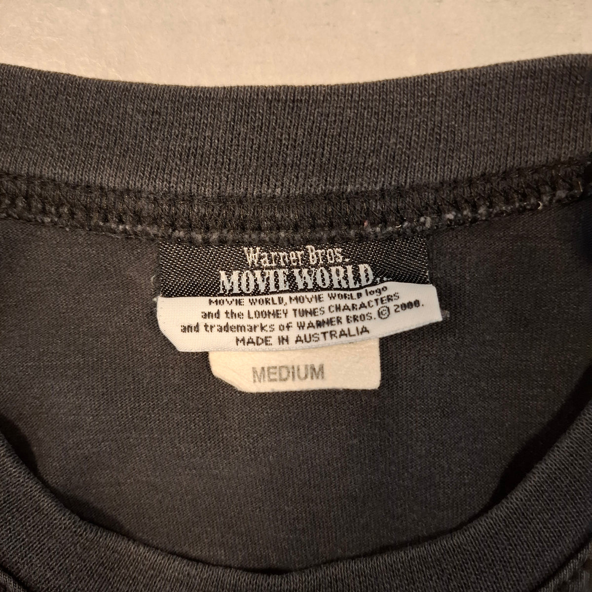 Vtg Warner Bros Movie World Tee