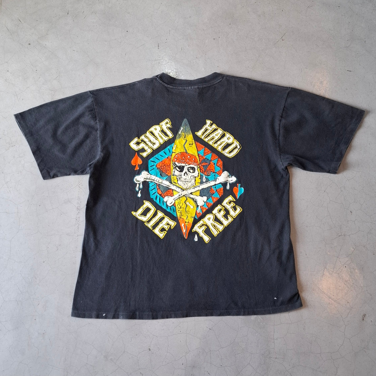 Vtg Surf Hard Die Free Tee