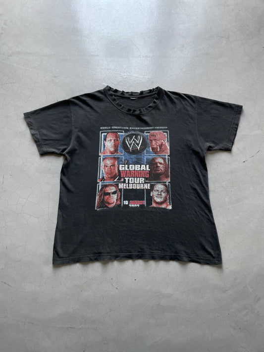 Vtg WWE 2002 Global Warning Tour Tee
