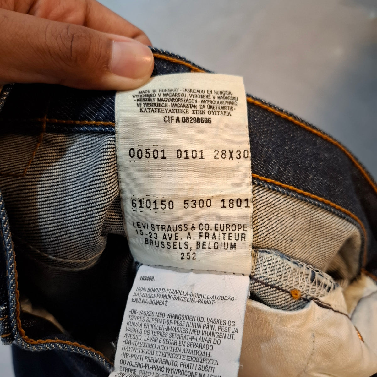 Vtg Levi's 501 Dark Indigo Jeans