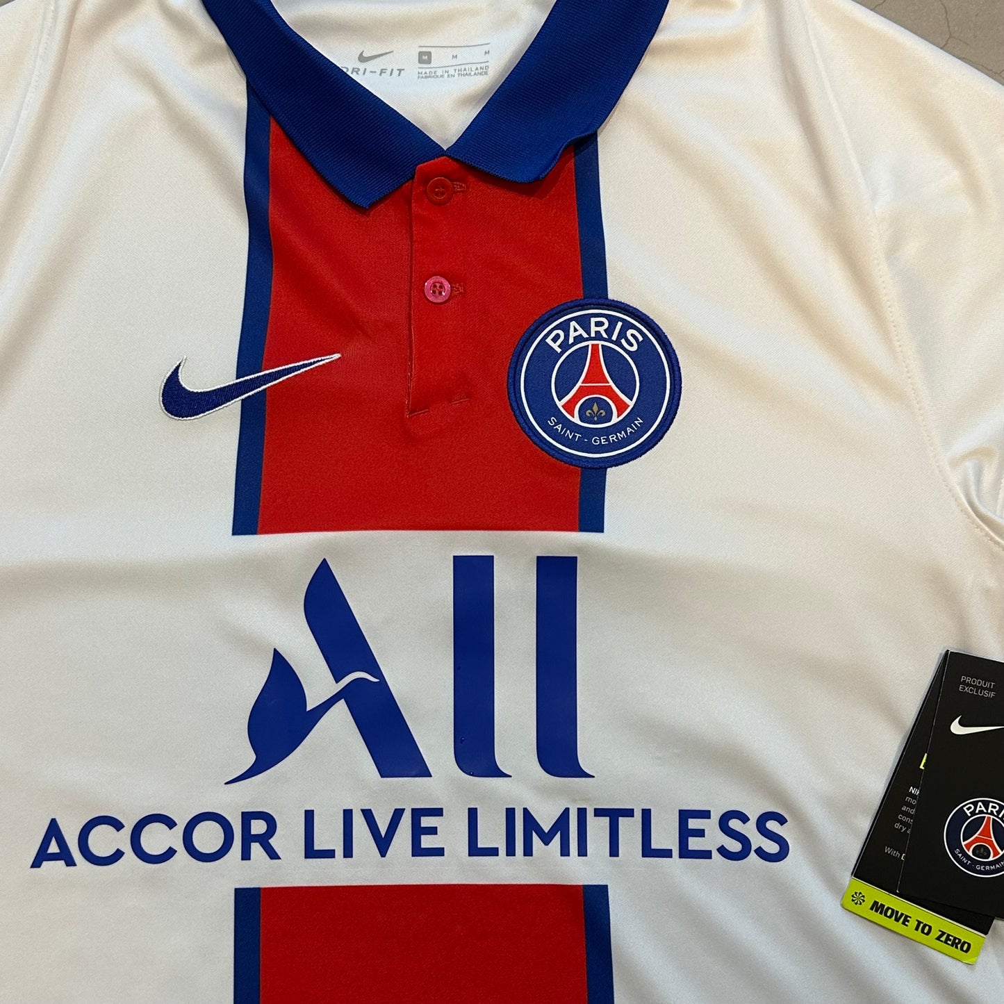 DEADSTOCK Paris Saint Germain 2020-21 Away Kit